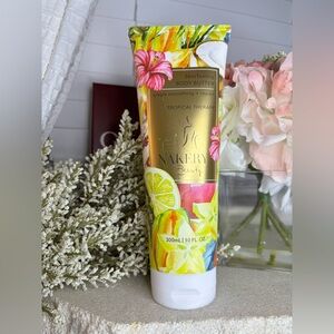 New & Seal - Nakery Beauty - Skin Toning Body Butter - Tropical Therapy